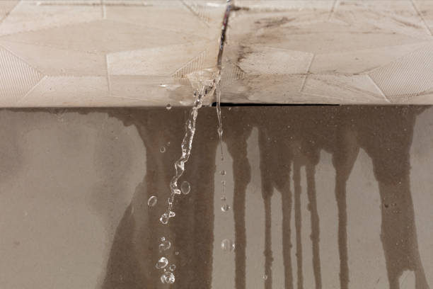 Professional Flood Damage Cleanup technician working in Hart, TX